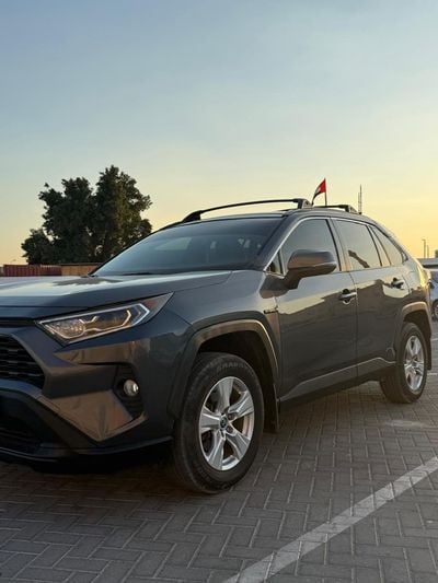 Toyota RAV4 XLE 2.5L