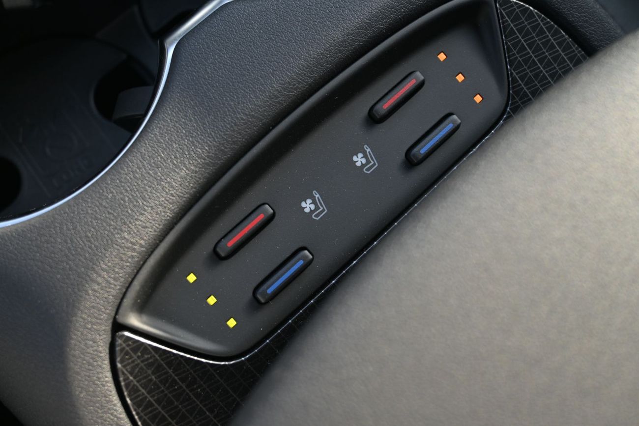 Toyota Venza Toyota Venza 2.0L Petrol, Model 2025 Color Black