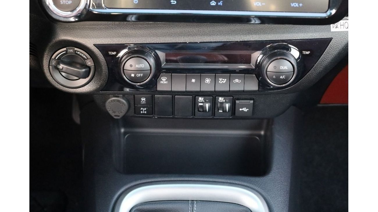 Toyota Hilux TOYOTA_HILUX_2.4L_DIESEL_2024_S-GLX_SAUDI_FULL_OPTIONS_M/T_AUTOMATIC
