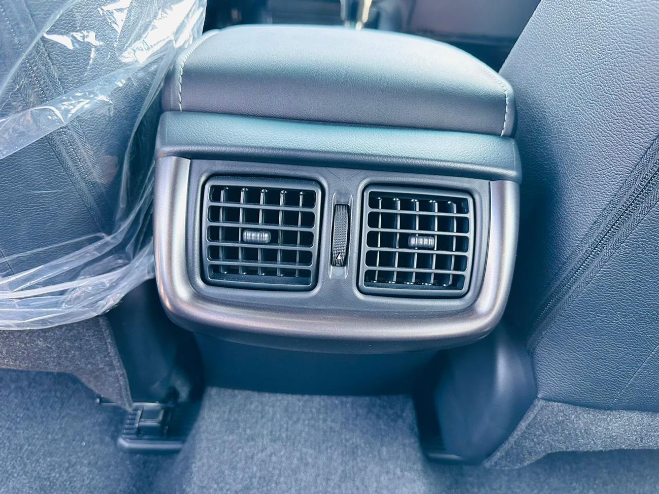 تويوتا هيلوكس TOYOTA HILUX D/CAB P/UP 4X4 4.0L PETROL GR-S WITH REAR STEP 2025