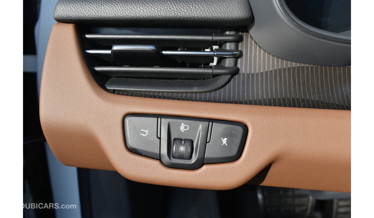 HONGQI EQM5 MY22 - WHT_TAN - RANGE 430KM