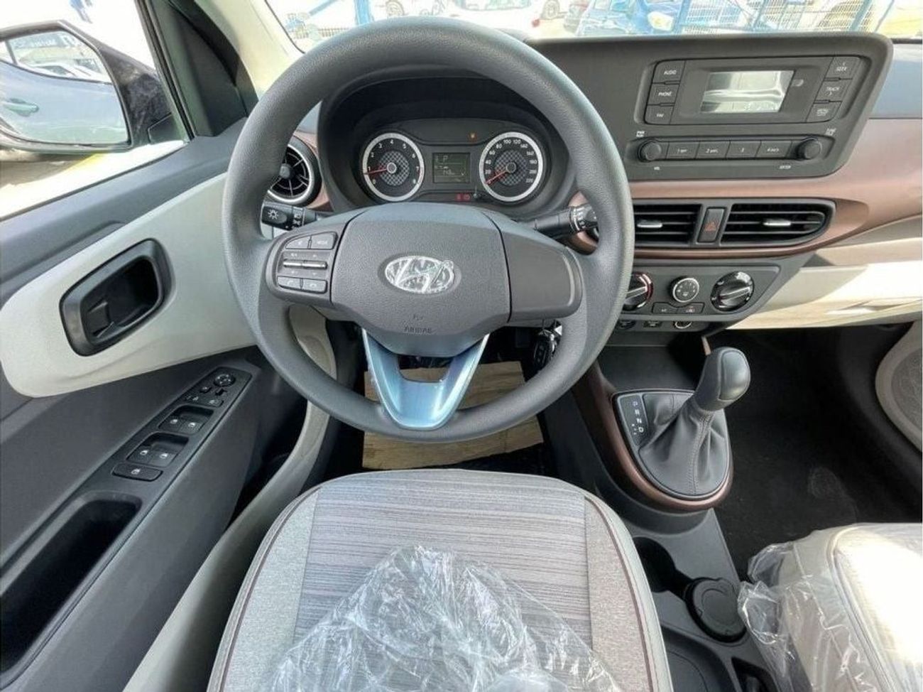 Hyundai Grand i10 Hyundai Grand  i10 SEDAN /hatch back 1.2P AT MY2023