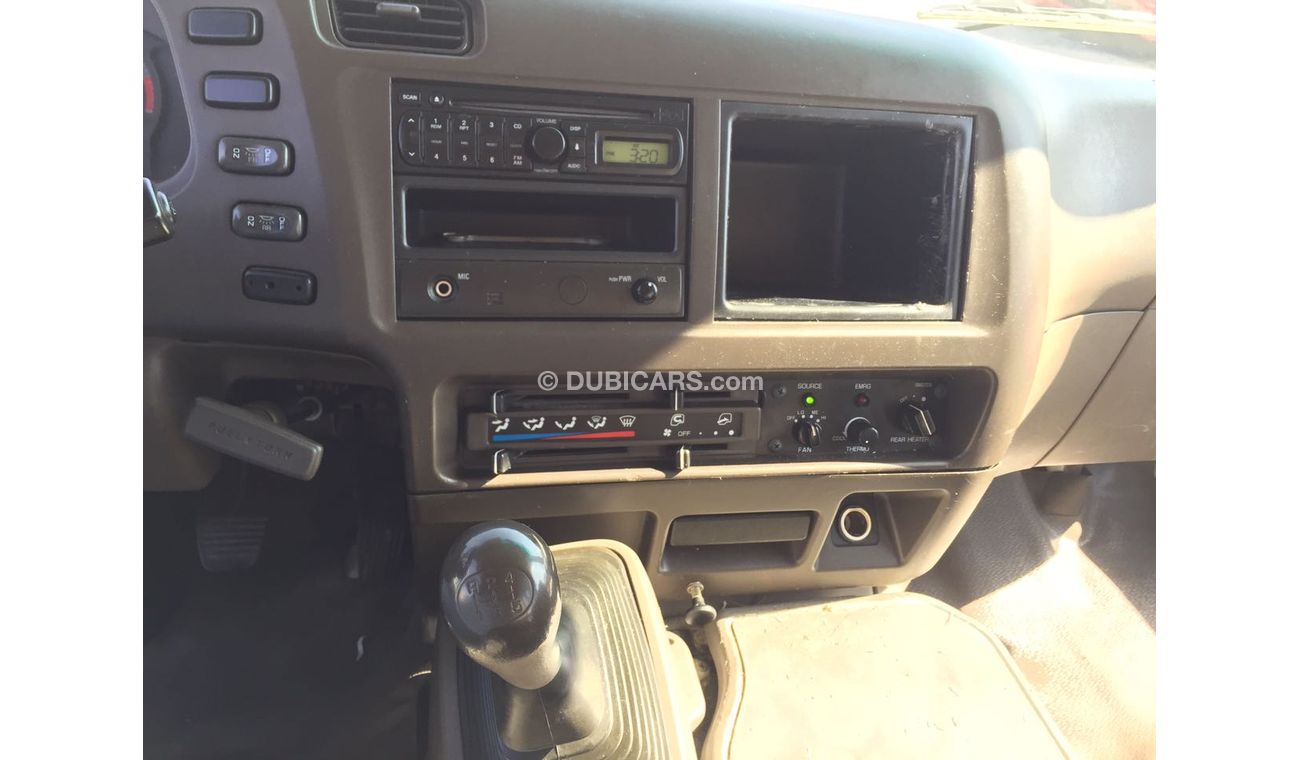 ميتسوبيشي روزا