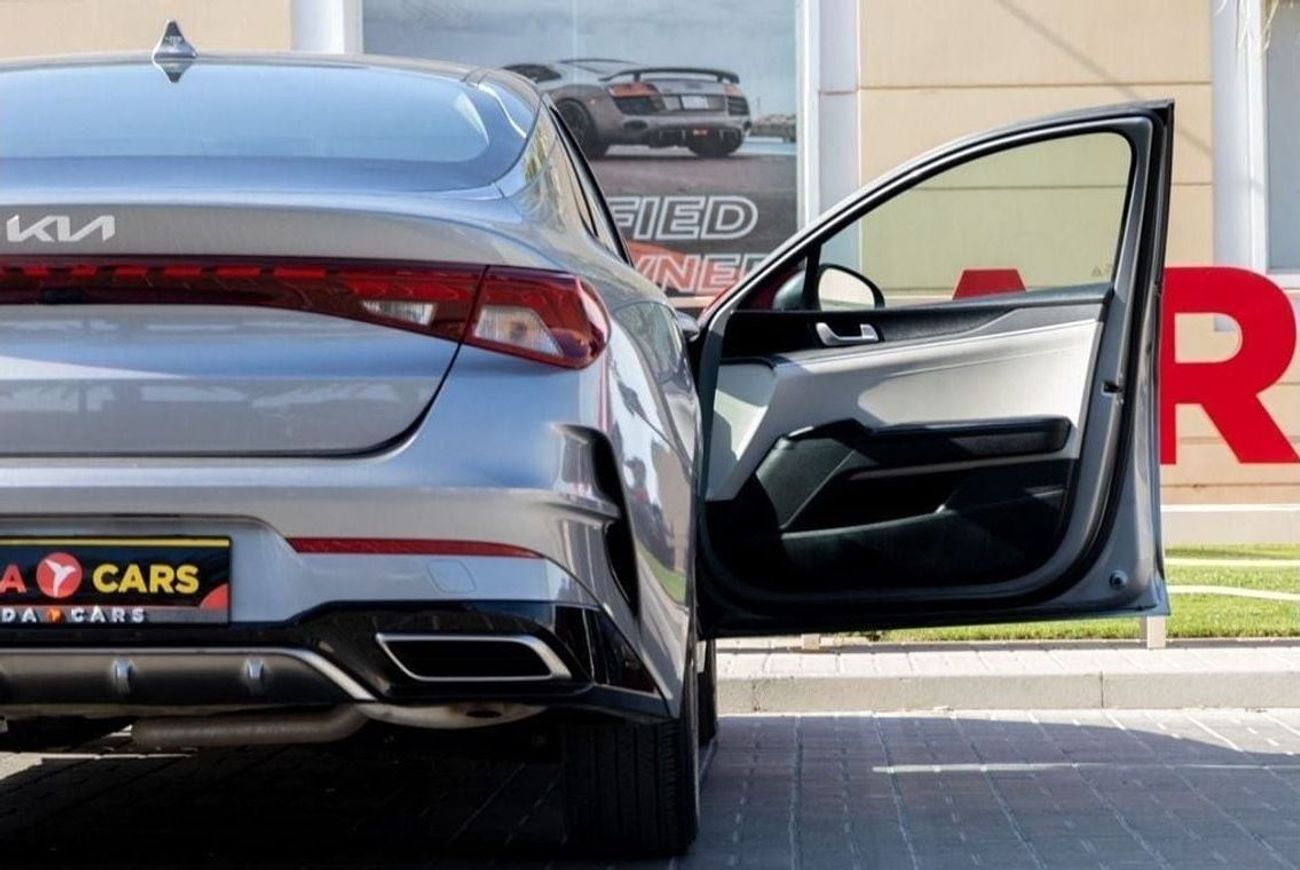 Kia K5 2.0L LX Kia K5 2023 GCC under Agency Warranty with Flexible Down-Payment.