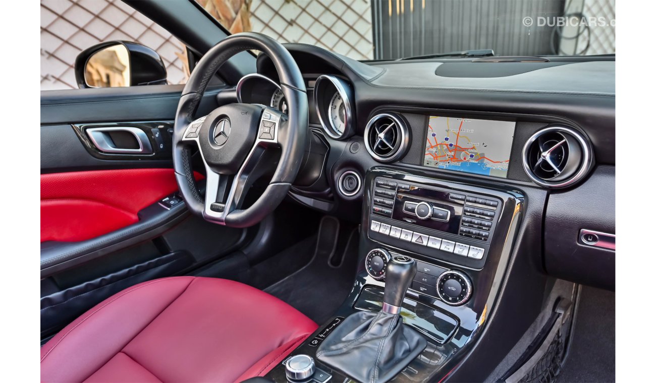 مرسيدس بنز SLK 350 Convertible | 1,811 P.M (3 Years) | 0% Downpayment | Spectacular Condition!