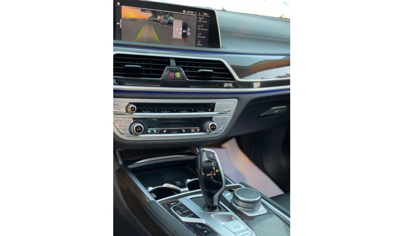 BMW 740Li 2021 BMW 740i / FULL OPTION / EXPORT ONLY