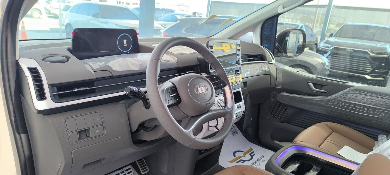 Hyundai Staria 3.5L Luxury (7 Seater)