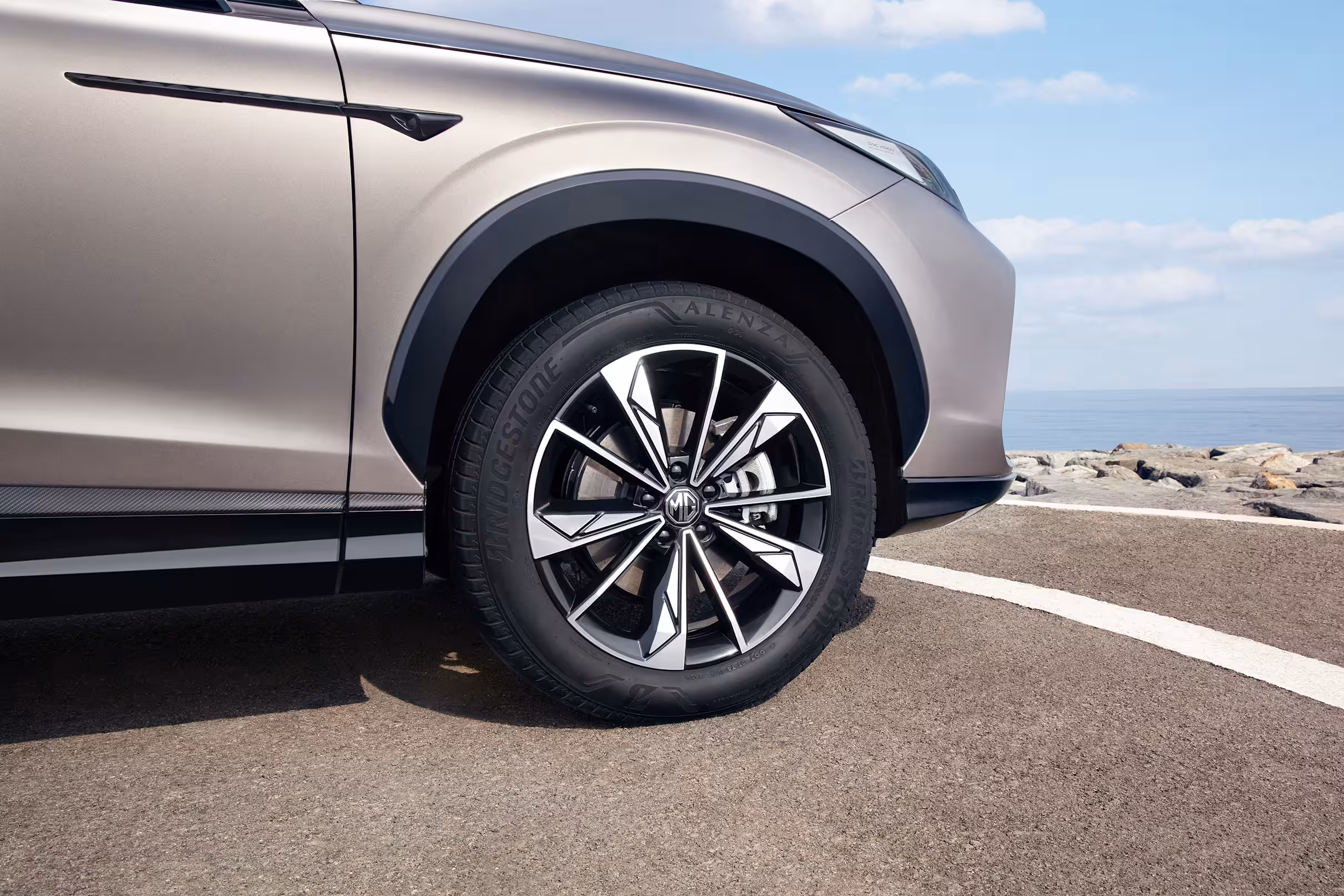 أم جي HS exterior - Alloy Wheels