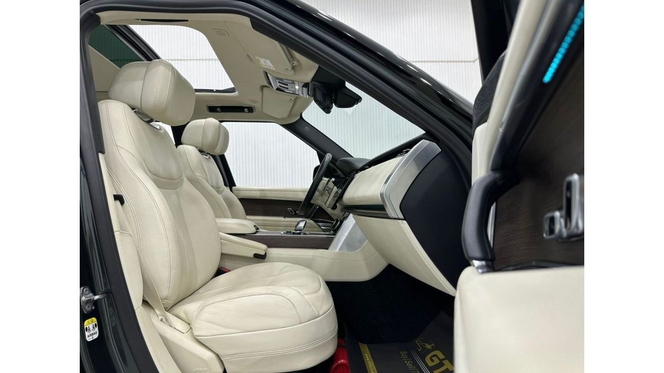 لاند روفر رينج روفر 2023 Range Rover Vogue Autobiography, Dec 2027 Range Rover Warranty + Service Pack, Full Options, GC