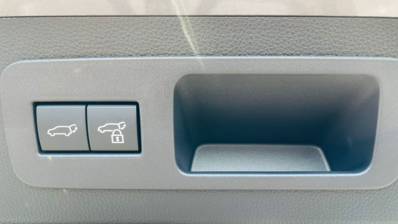 Lexus LX 700h Signature