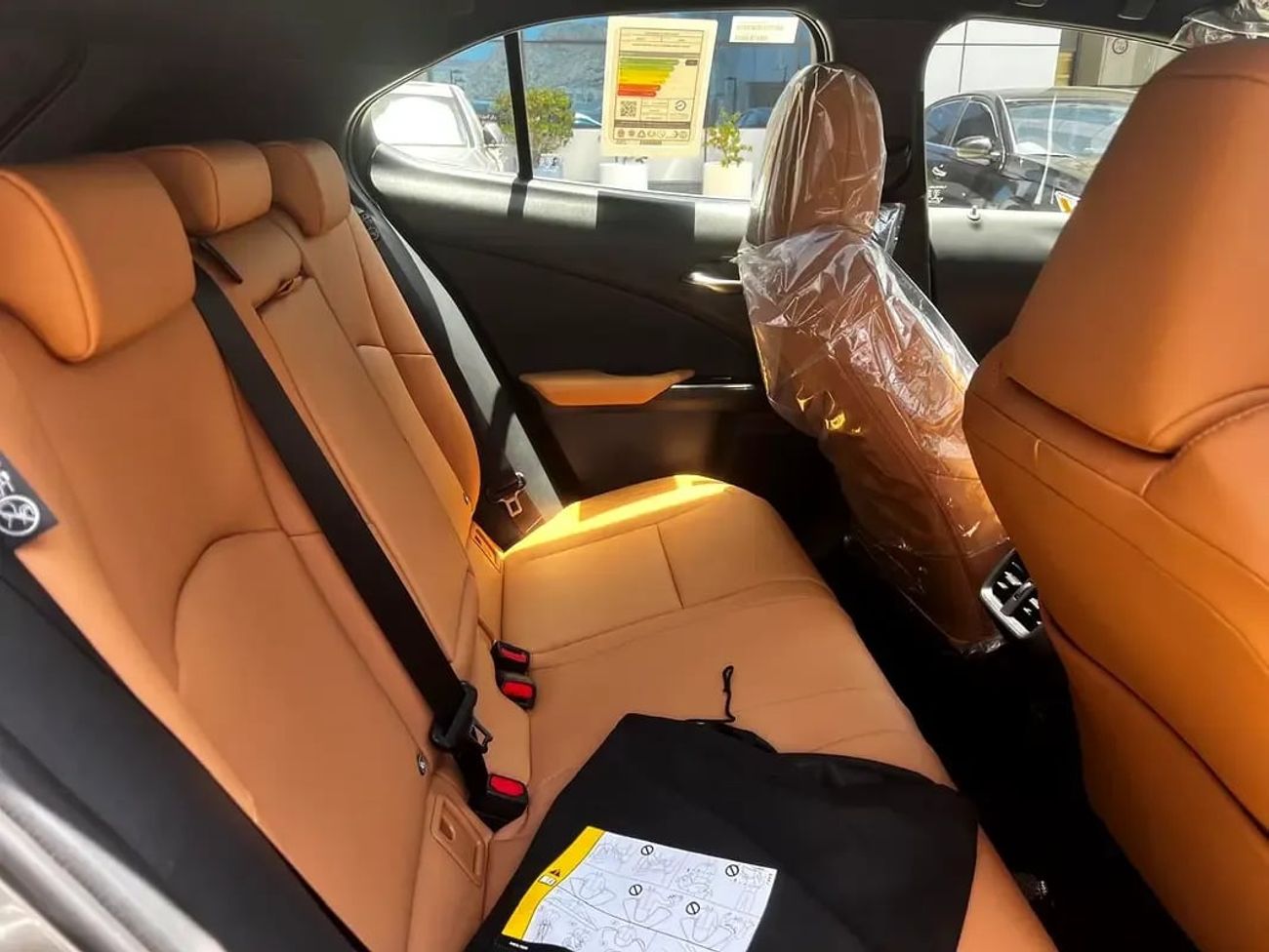 لكزس UX300h Elite Lexus UX 300e 2025 مواصفات خليجية
