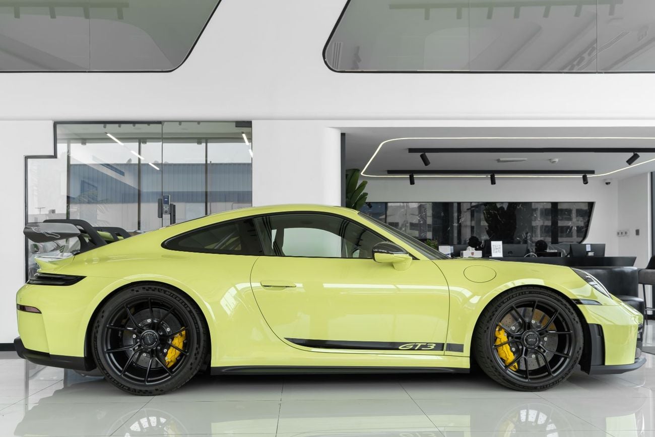 Porsche 911 GT3 4.0L Porsche 911 GT3 | Weissach package | Ceramic brakes | GCC | Dealer Warranty and Service Con