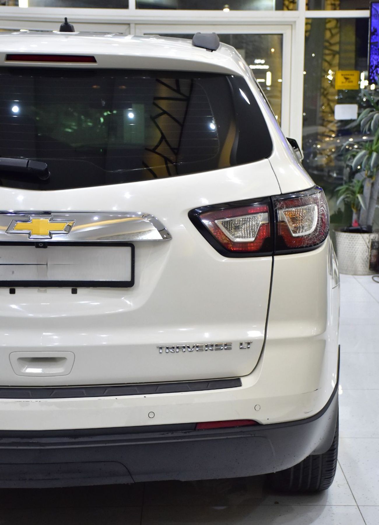 شيفروليه ترافيرس EXCELLENT DEAL for our Chevrolet Traverse LT ( 2014 Model ) in White Color GCC Specs