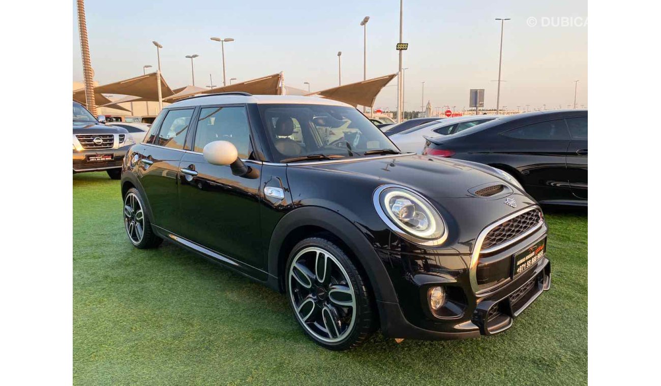 Mini John Cooper Works //2019// MINI COOPER S // JOHN WORKS // GCC ORGINAL PAINT