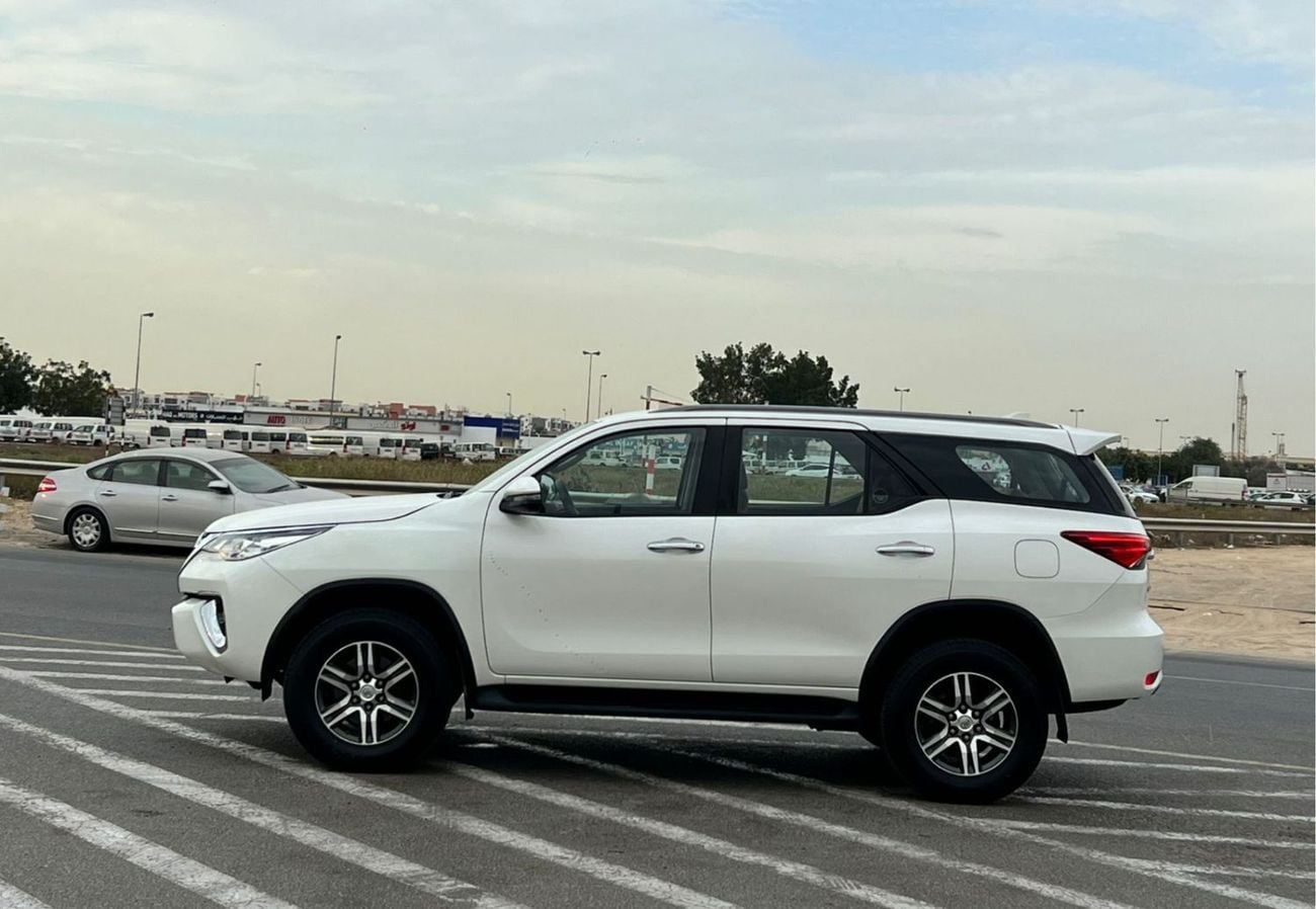 تويوتا فورتونر EXR 2019 Toyota Fortuner 2.7L V4 -AWD 4x4 GCC - Rear CAM & Sensor - Cruise Control