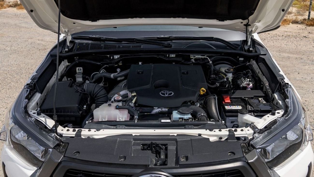 Toyota Hilux HILUX 2.4L MED OPTION DIESEL 2024