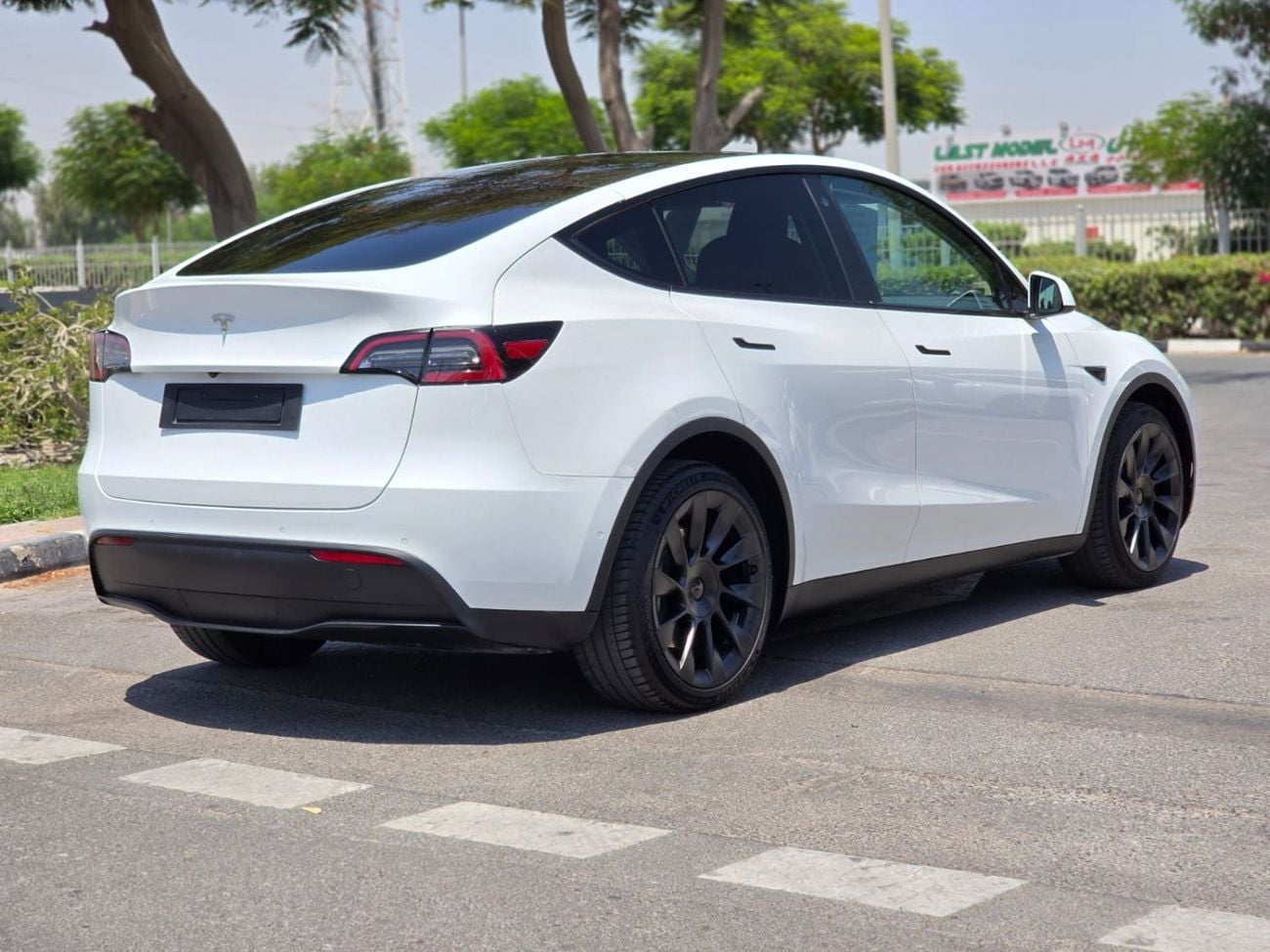 Tesla Model Y LONG RANGE AWD 2022 GCC WITH TESLA AGENCY WARRANTY IN MINT CONDITION