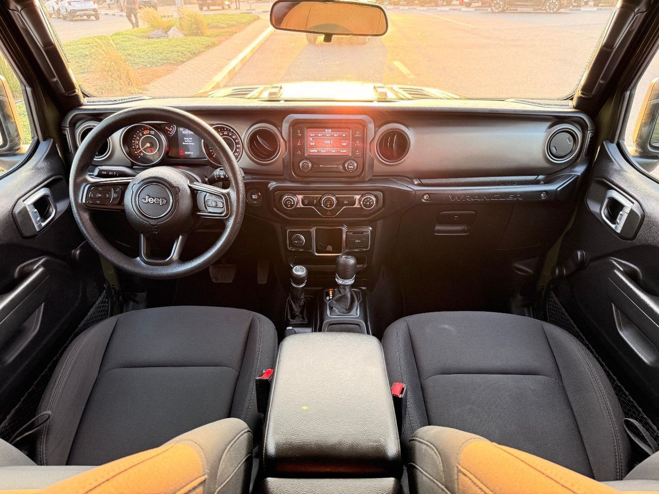 Jeep Wrangler Unlimited Sport S 2.0L A/T