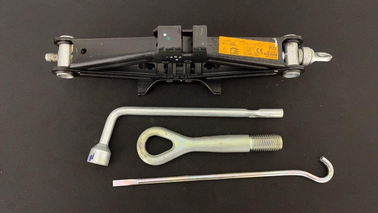 Nissan Sunny SV 1.5 | Zero Down Payment | Home Test Drive