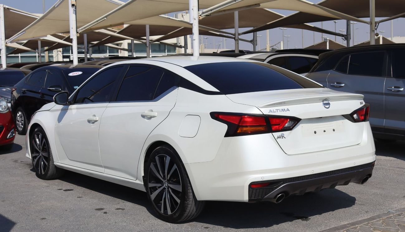 نيسان ألتيما نيسان ألتيما موديل  2020 - خليجى - بدون حوادث - محرك 2.5L - بحاله ممتازه