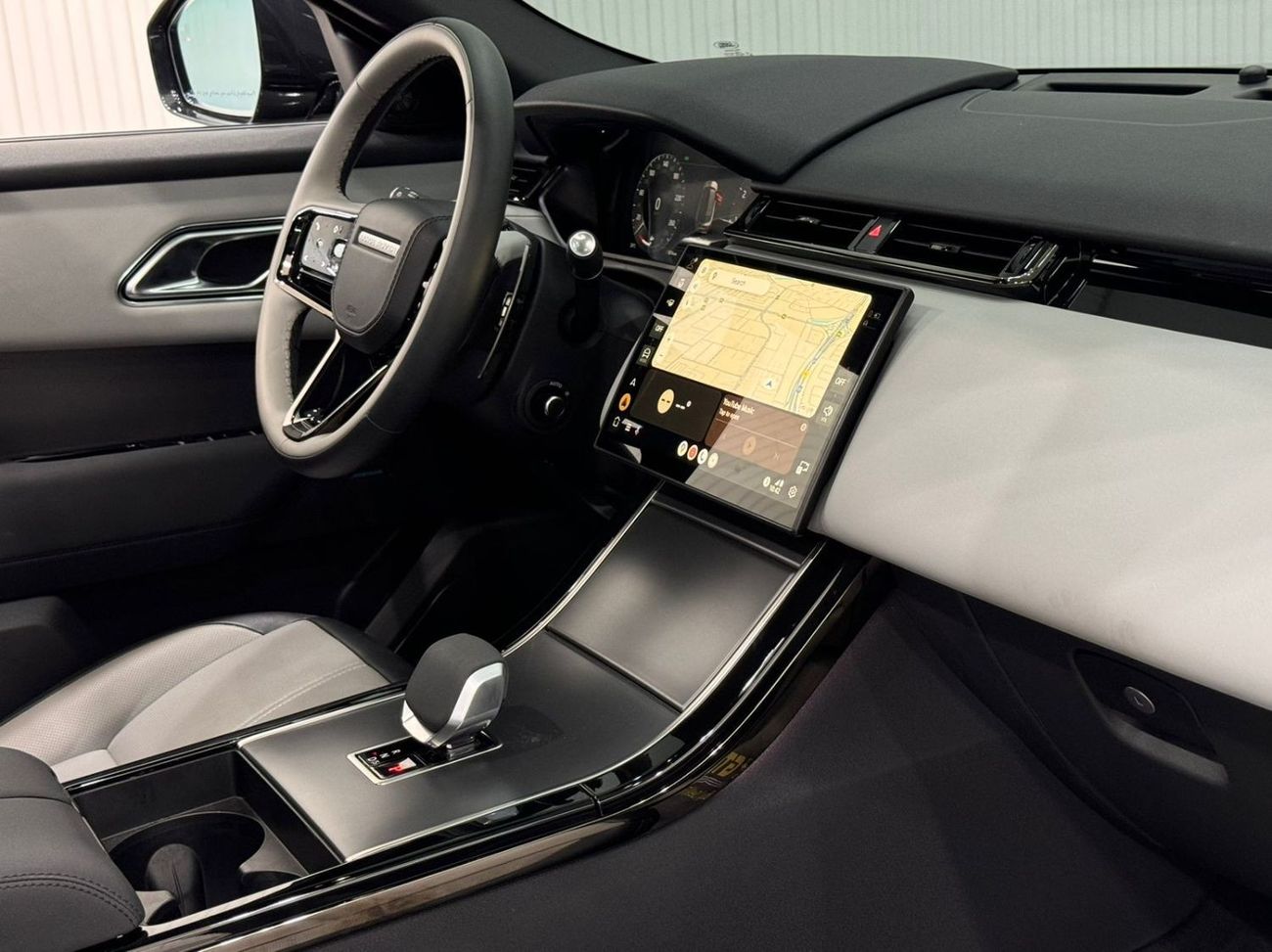 Land Rover Range Rover Velar 2024 Range Rover Velar Dynamic SE  P250, 5 Years Agency Warranty, Full Service History, GCC