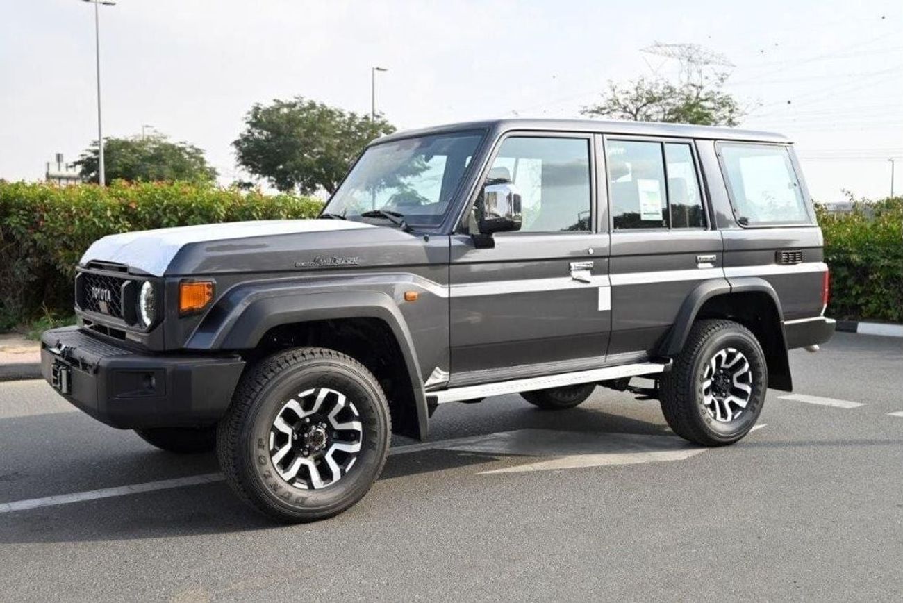 Toyota Land Cruiser 70 SDLX V6 4.0L PETROL 4WD 5-SEATER AUTOMATIC