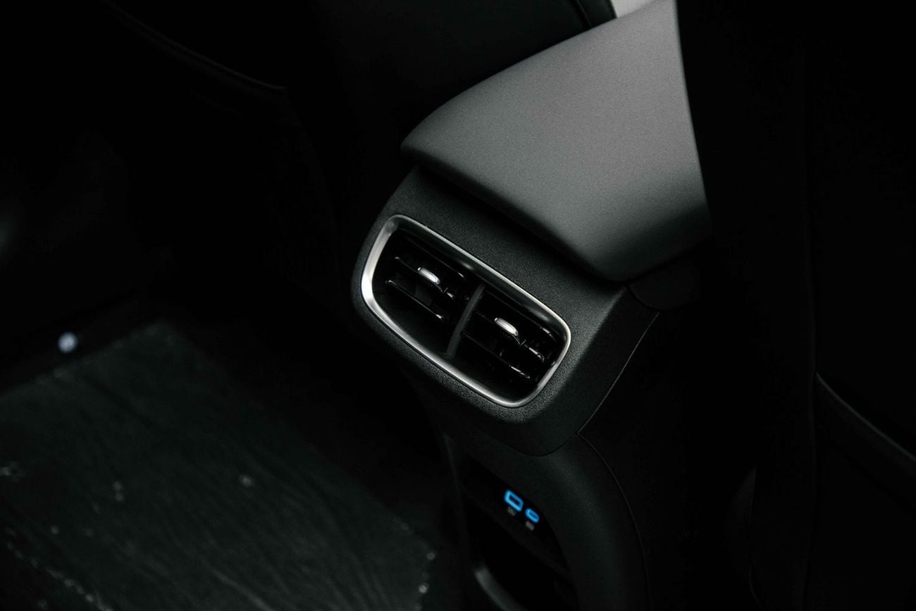 BYD Sealion 06 Navigation Plus - White Inside Black | Export Only