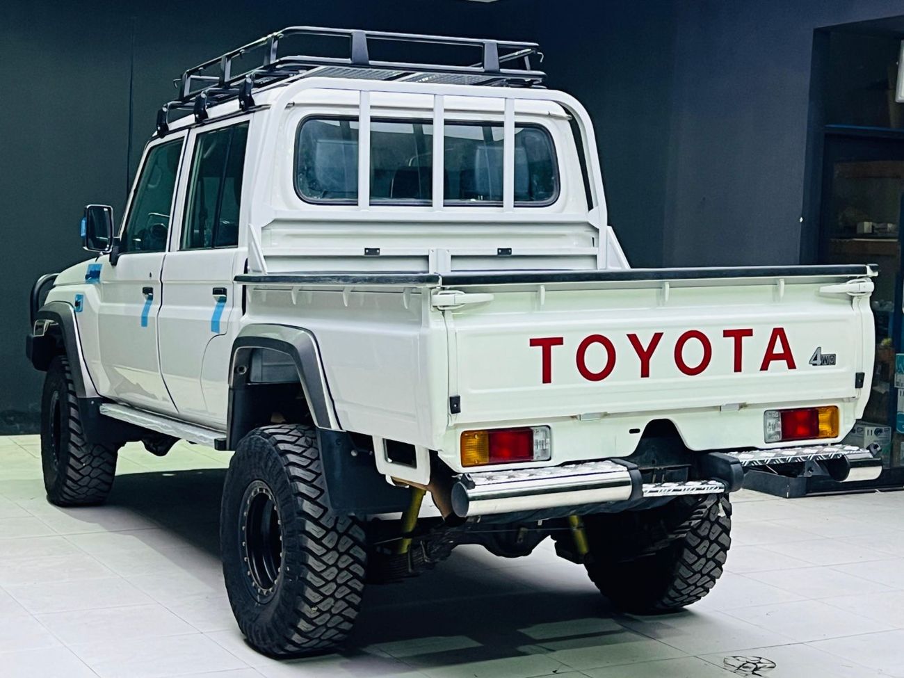 Toyota Land Cruiser Pick Up Double cabin 4.5L, perfect inside and outside