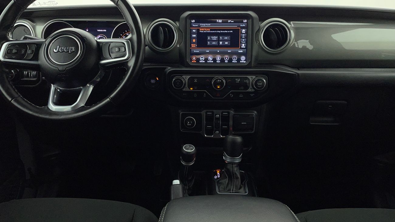 جيب رانجلر UNLIMITED SAHARA 3.6 | بدون دفعة مقدمة | اختبار القيادة في المنزل