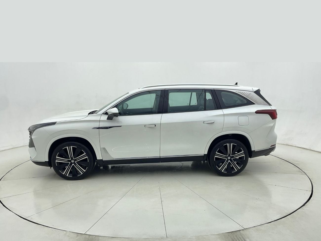 أم جي RX9 2L 2025 | 0 DP | 1403/Month | 30 Day Return | Service History