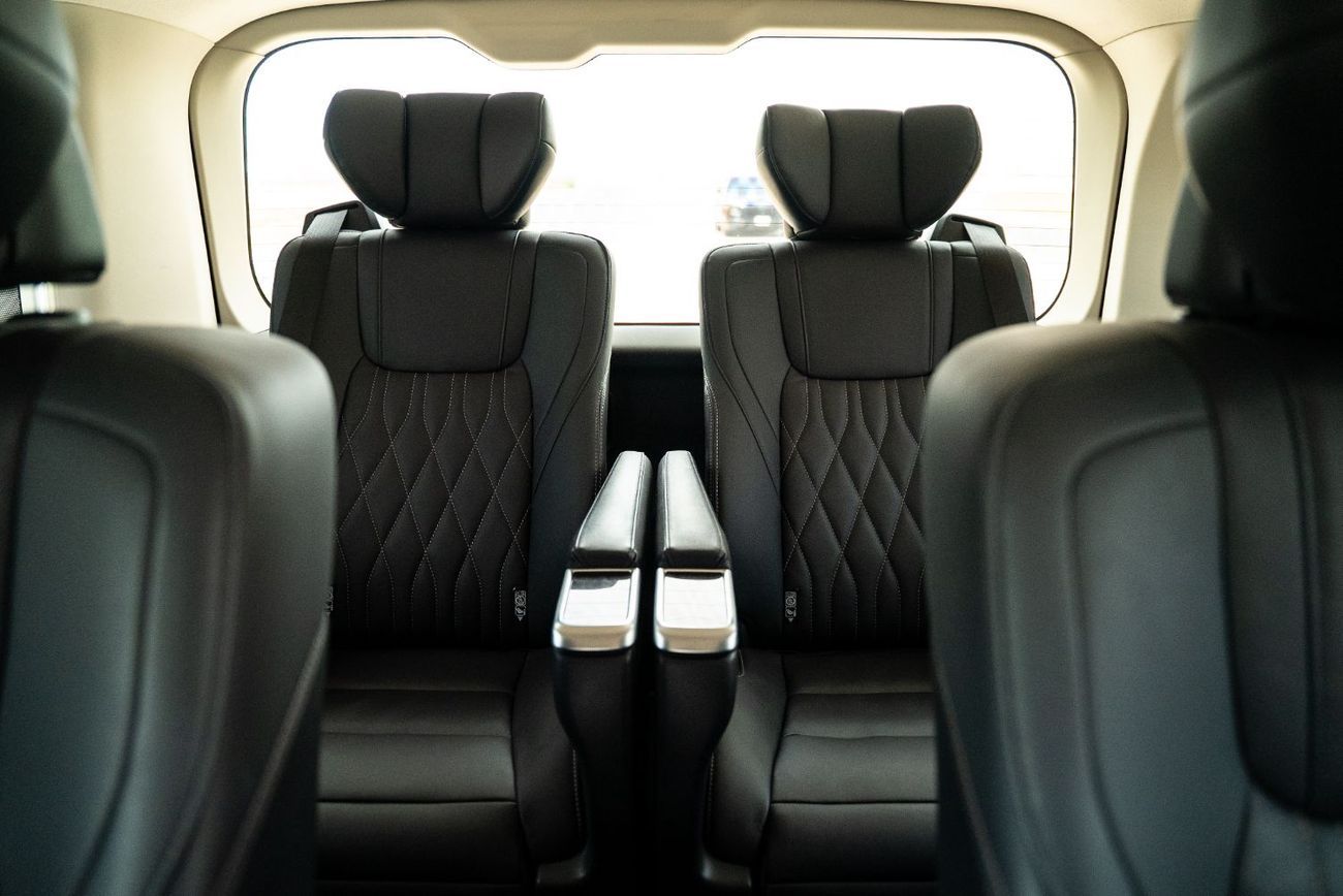 Toyota Granvia 3.5L Premium Premium 2023 3.5L V6 Full Service History GCC