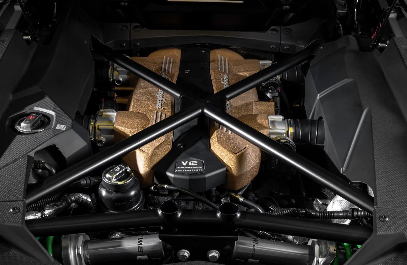 Lamborghini Aventador 6.5L V-12 Naturally Aspirated Engine | Warranty