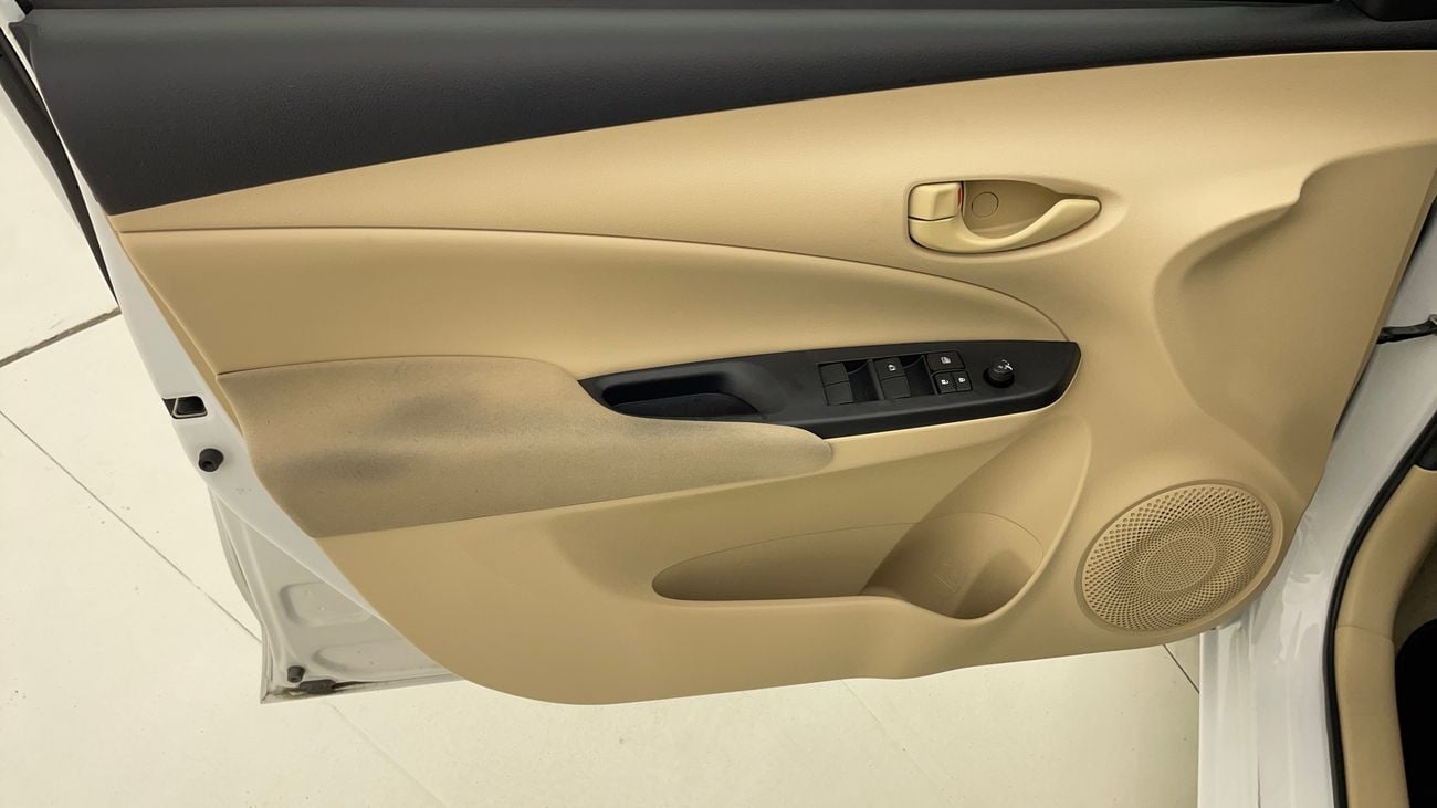 تويوتا يارس SE 1.5 | بدون دفعة مقدمة | اختبار القيادة في المنزل