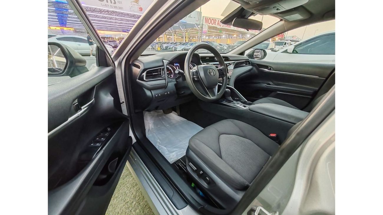 Toyota Camry LE HEV Warranty one year