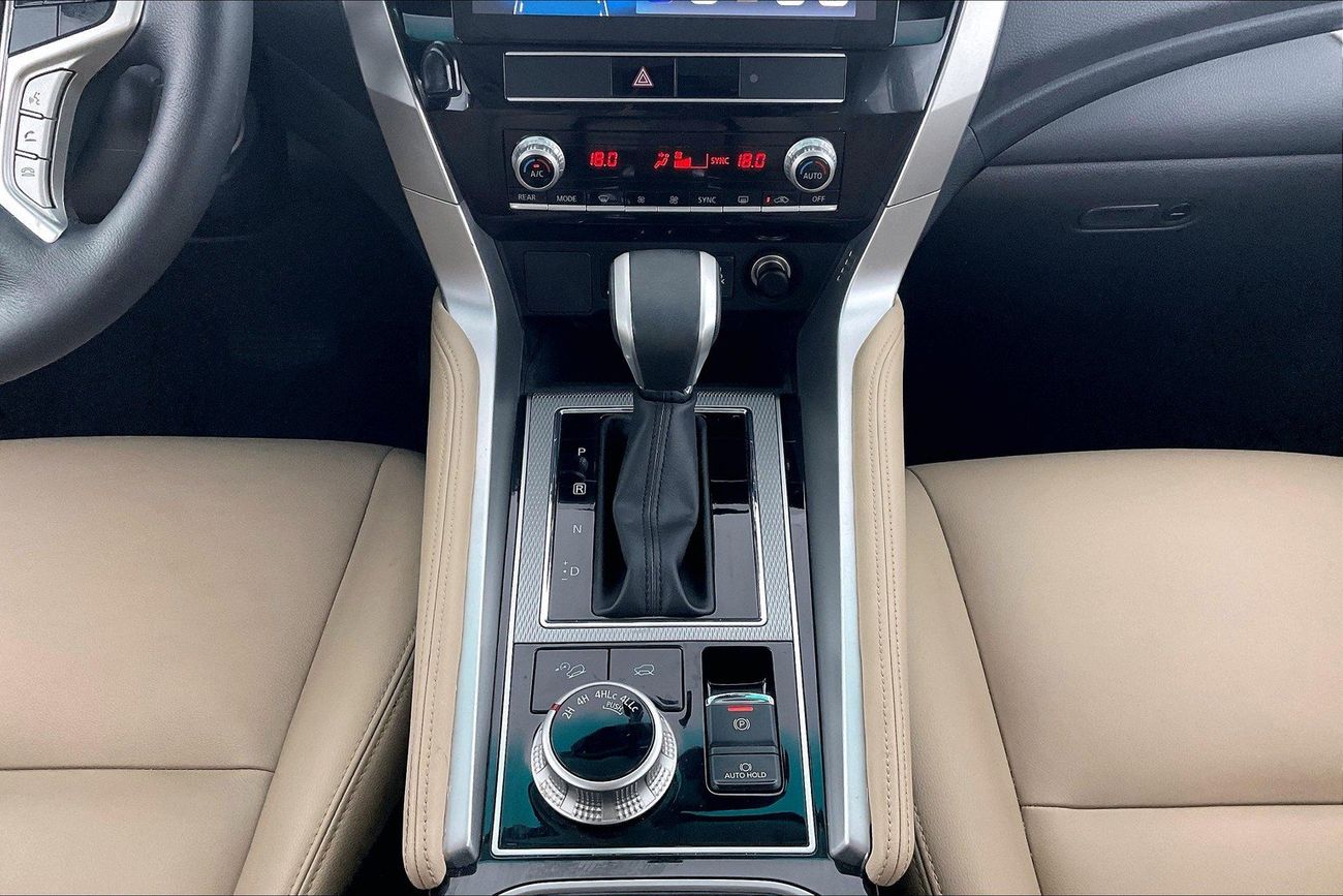 ميتسوبيشي مونتيرو سبورت Prime Edition | Carnival Sale • UP TO AED 20,000 OFF | شامل الضمان | 0 ﺪﻔﻋﺓ ﺃﻮﻟﻯ