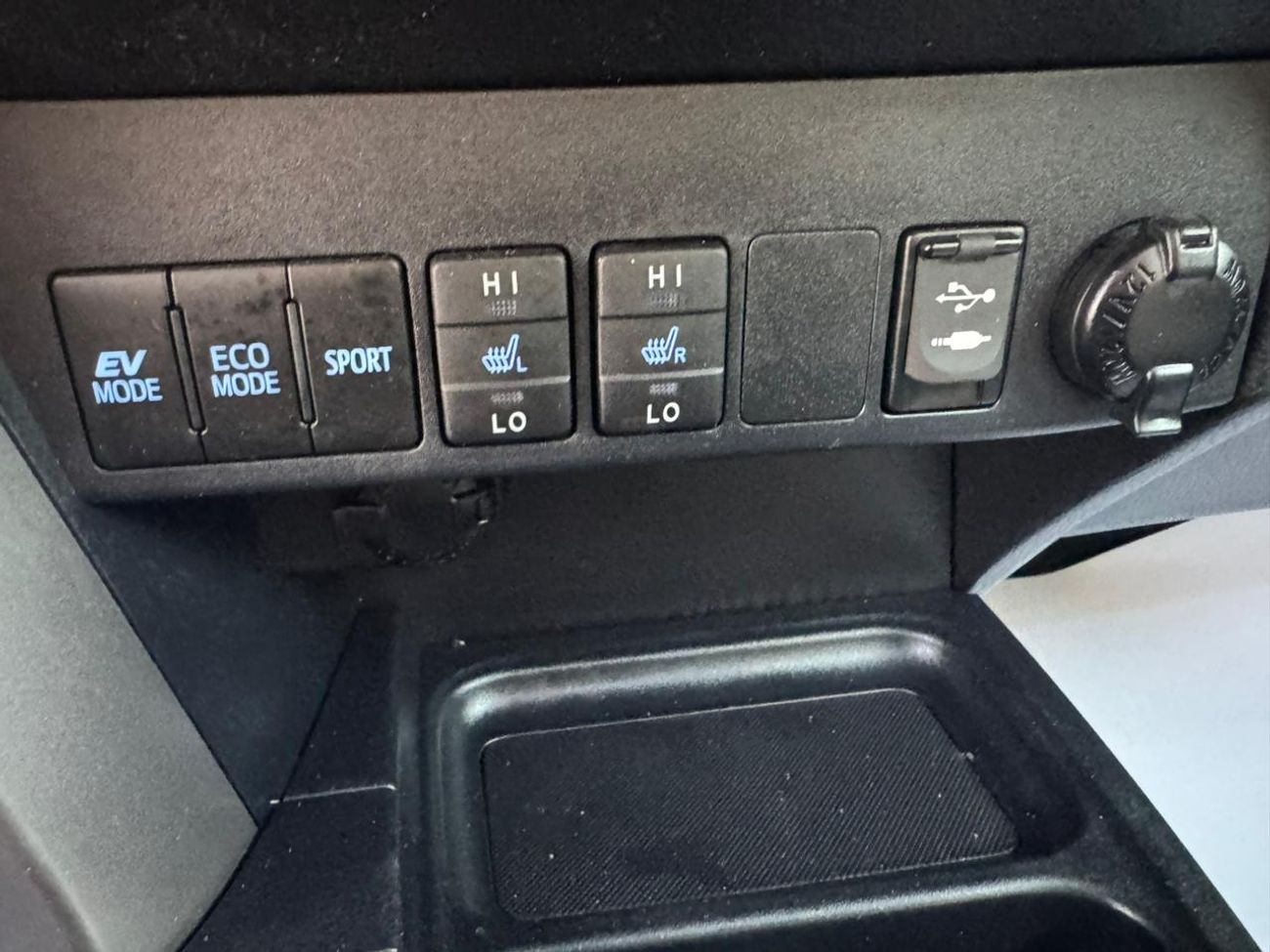 Toyota RAV4 Toyota Rav4 2017 hybrid limited