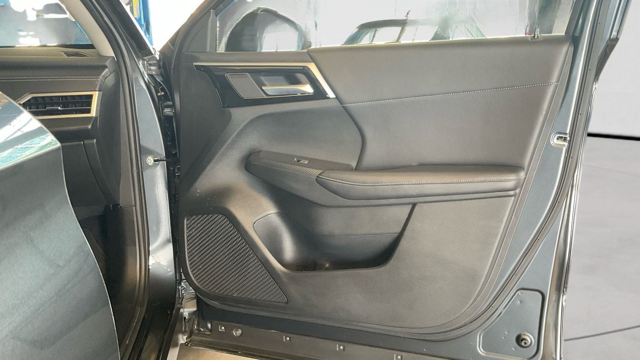 ميتسوبيشي آوتلاندر 2.5 AUTO 4WD 7SEAT HL | شامل الضمان | 0 ﺪﻔﻋﺓ ﺃﻮﻟﻯ