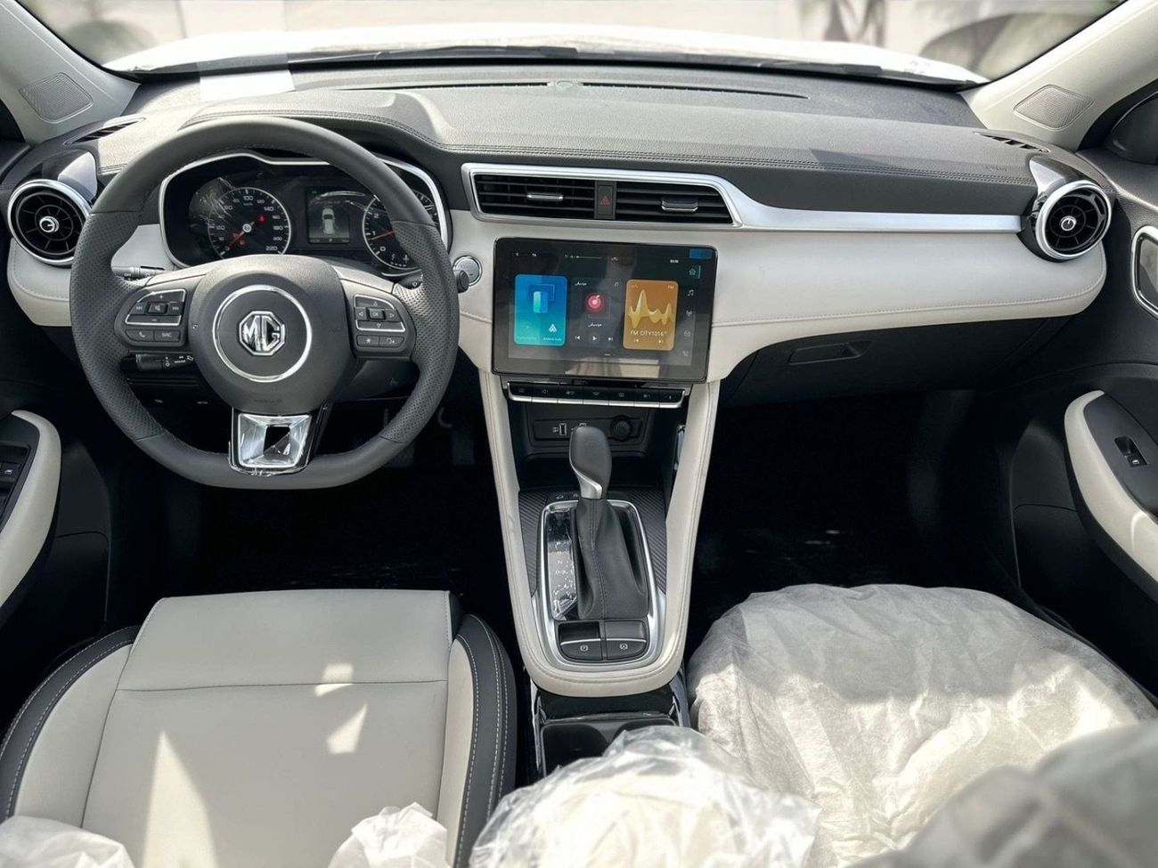 MG ZS MG ZS 1.5L (LUXURY) - 2025 MODEL SILVER COLOR