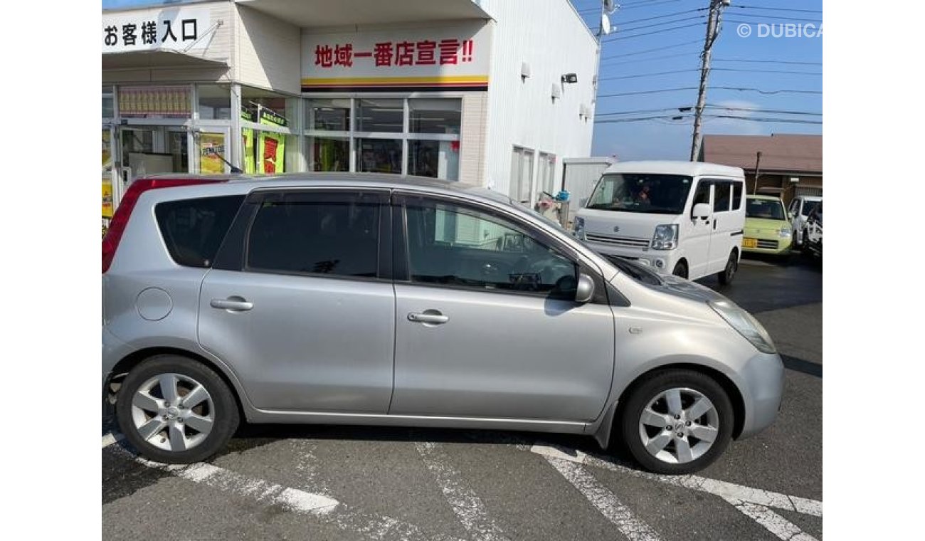 Nissan Note E11