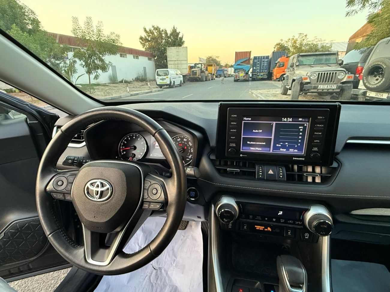 تويوتا راف ٤ XLE AWD