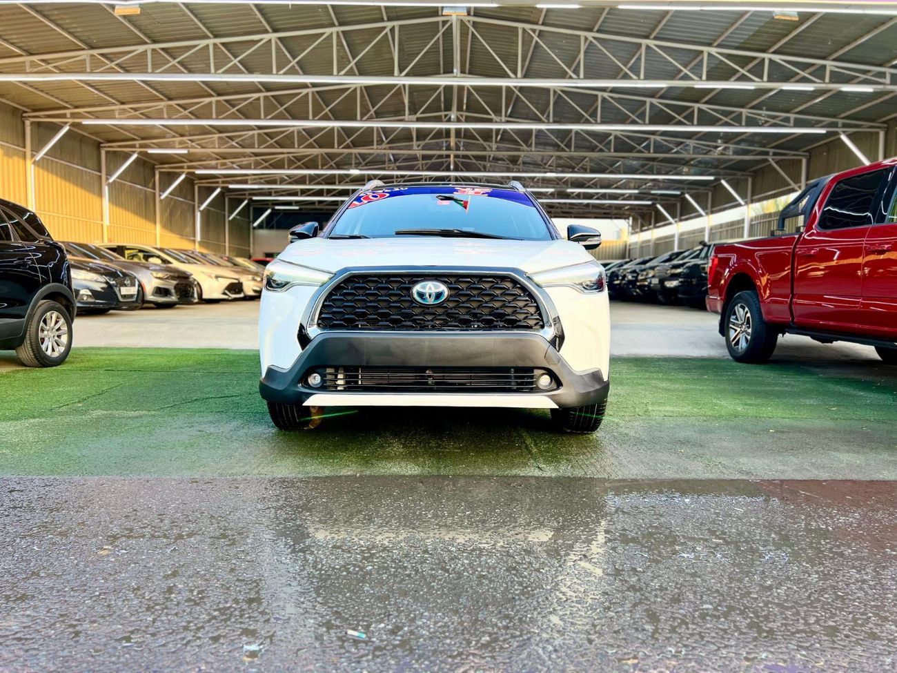 Toyota RAV4 2.5L VXR Hybrid gcc warranty one year bank financie available