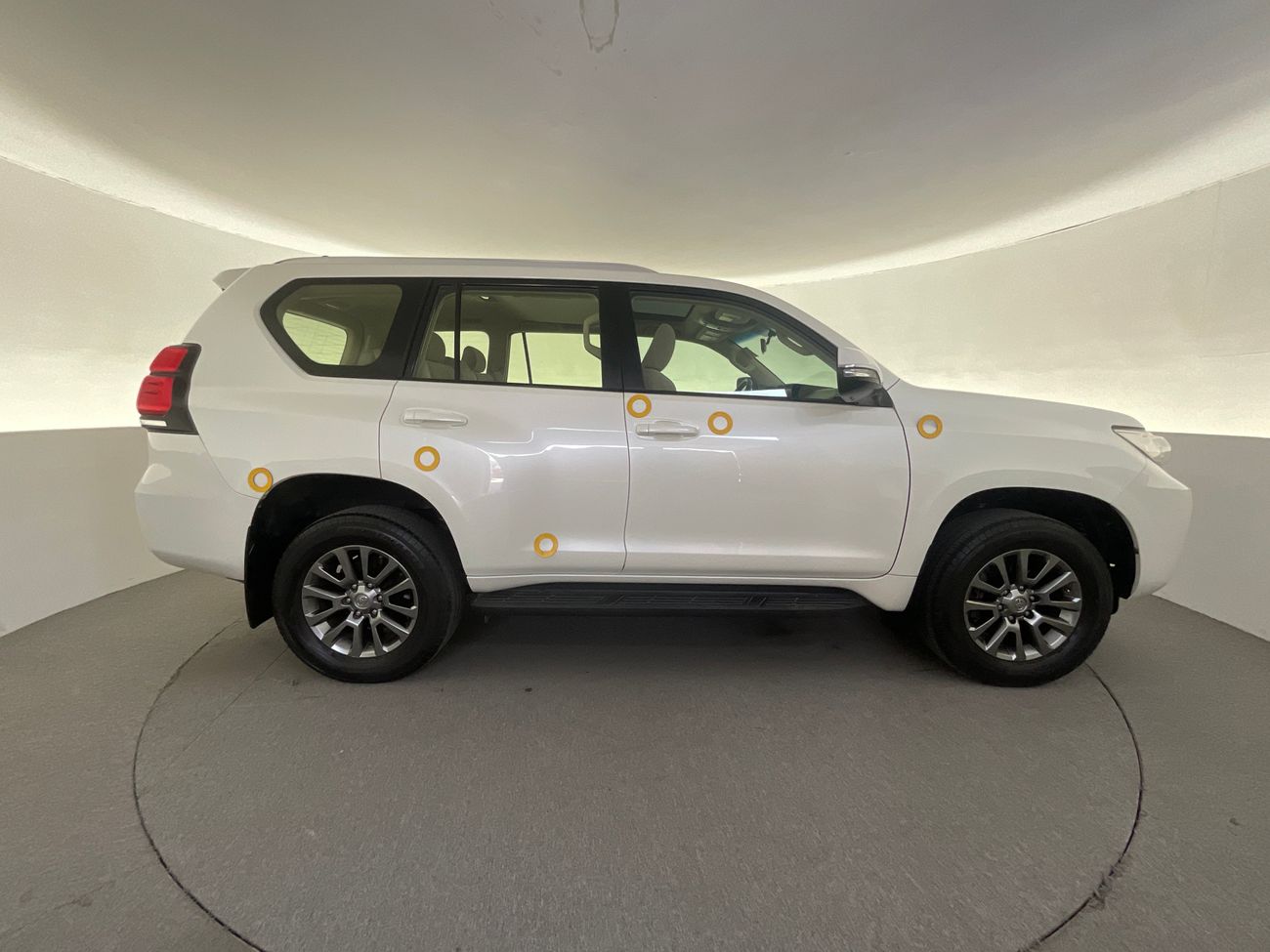 تويوتا برادو GXR | شامل الضمان | 0 ﺪﻔﻋﺓ ﺃﻮﻟﻯ