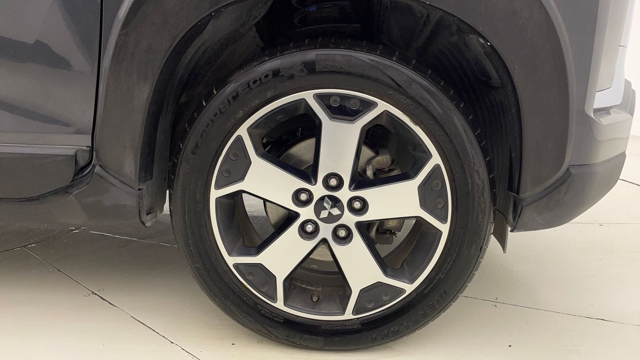 ميتسوبيشي إكسباندر كروس PREMIUM 1.5 | بدون دفعة مقدمة | اختبار القيادة في المنزل