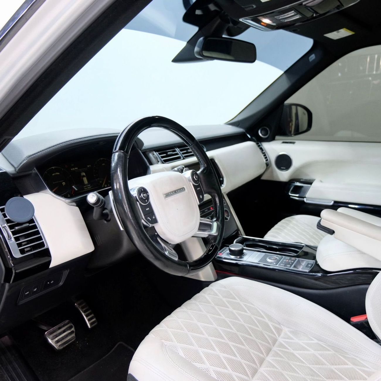 Land Rover Range Rover Autobiography 5.0L (375 HP) Range Rover Autobiography 2016 | American Specs | Dual Tone Gray & Black