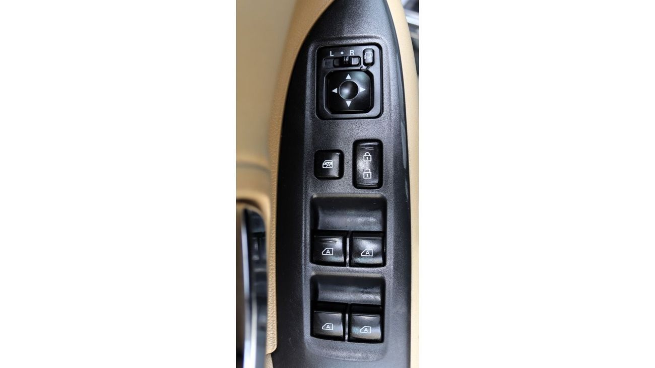 Mitsubishi Outlander GLX Basic ACCIDENTS FREE - ORIGINAL PAINT - GCC - 7 STR - ENGINE 2400 CC - V4