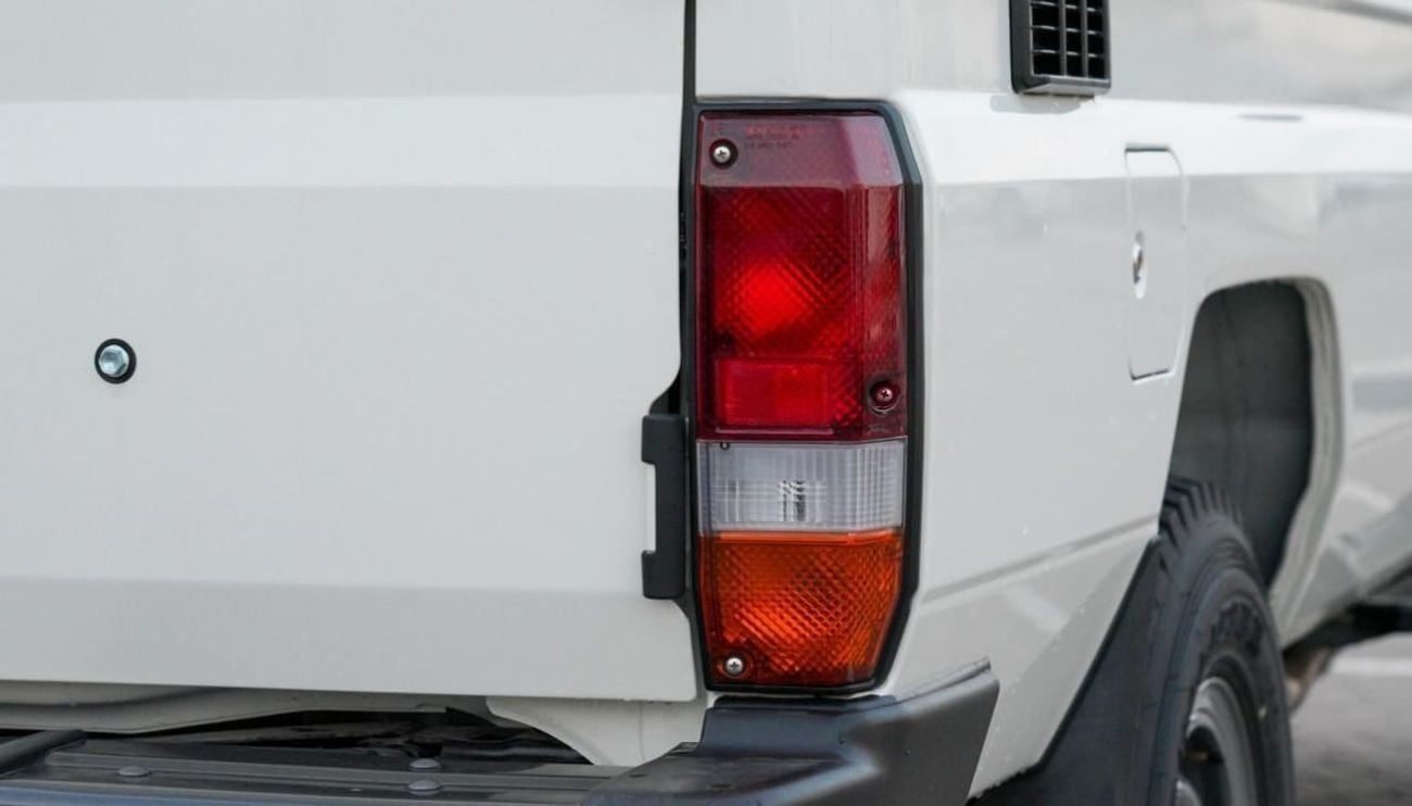 Toyota Land Cruiser 70 Std 4.5L 4WD 4WD Std 4.2L 4WD 3 DOORS