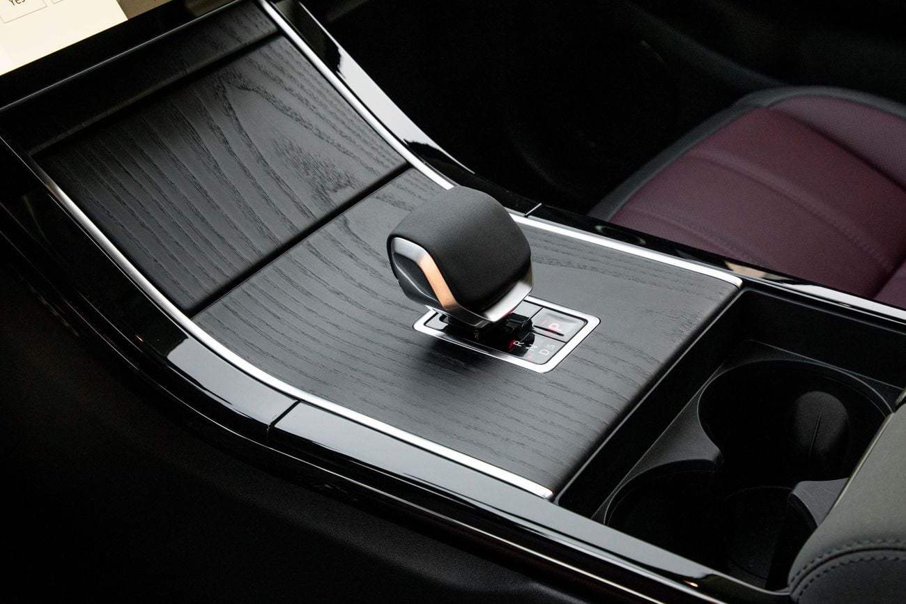 لاند روفر رانج روفر إيفوك Range Rover Evoque | 3,467 P.M | 0% Downpayment | Range Rover Evoque Dynamic