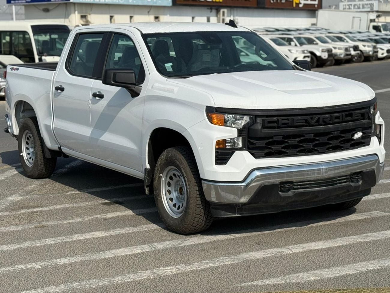 Chevrolet Silverado 1500 RST 1500 REG/CAB TRAILBOSS CLOTH 5.3 V8 RST 5.3 V8 GCC SPECS