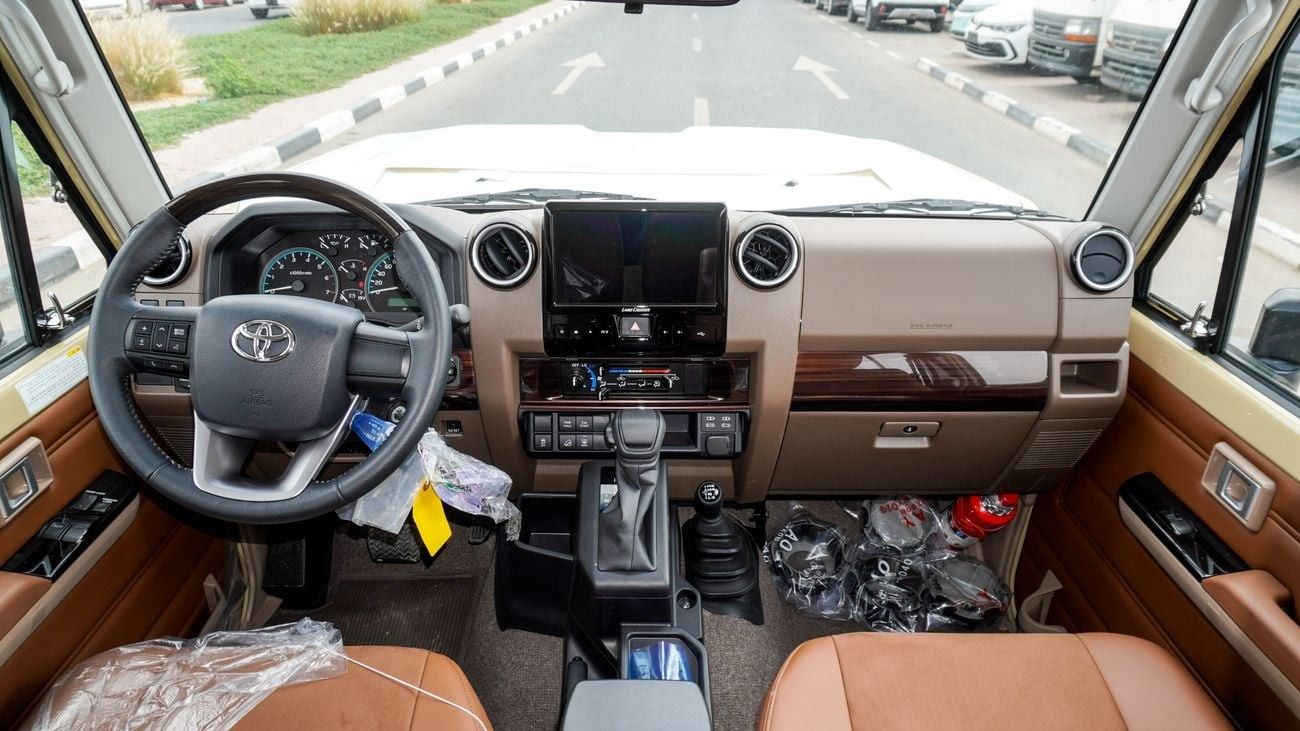 Toyota Land Cruiser 70 LX 4.0 L V6