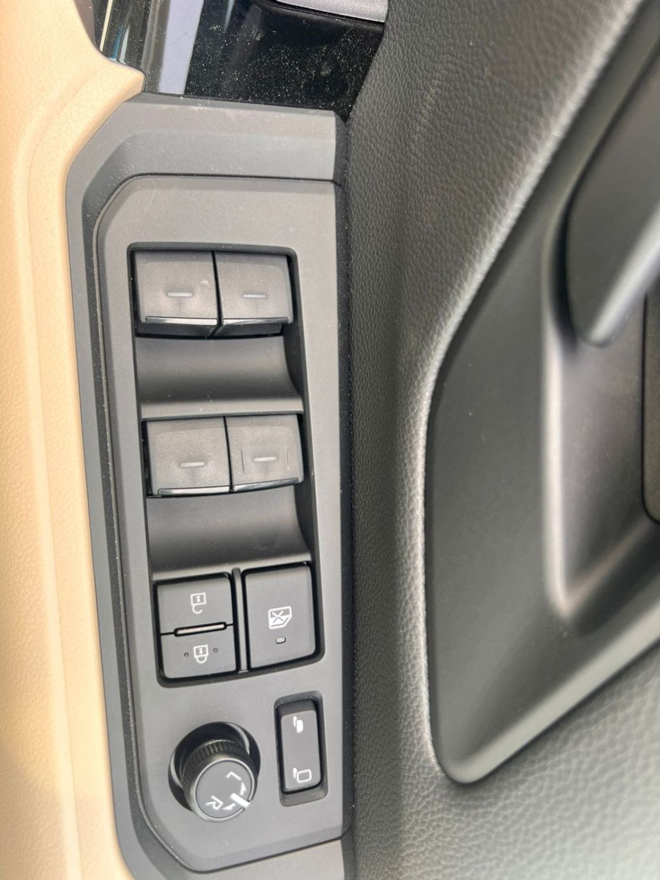 Toyota Land Cruiser GXR2 3.3L